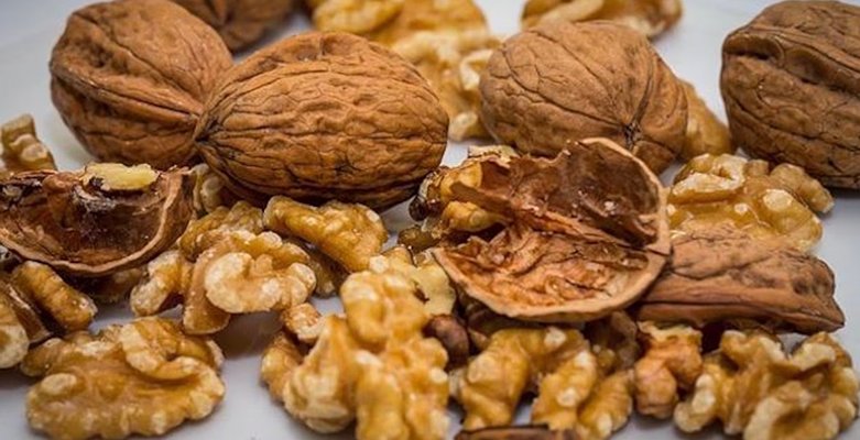 OMEGAS Y ACIDOS GRASOS ESENCIALES